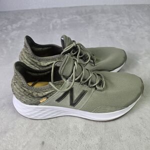 New Balance Men's Fresh Foam Roav V1 Running Shoe White Green Size 11.5 D Camo